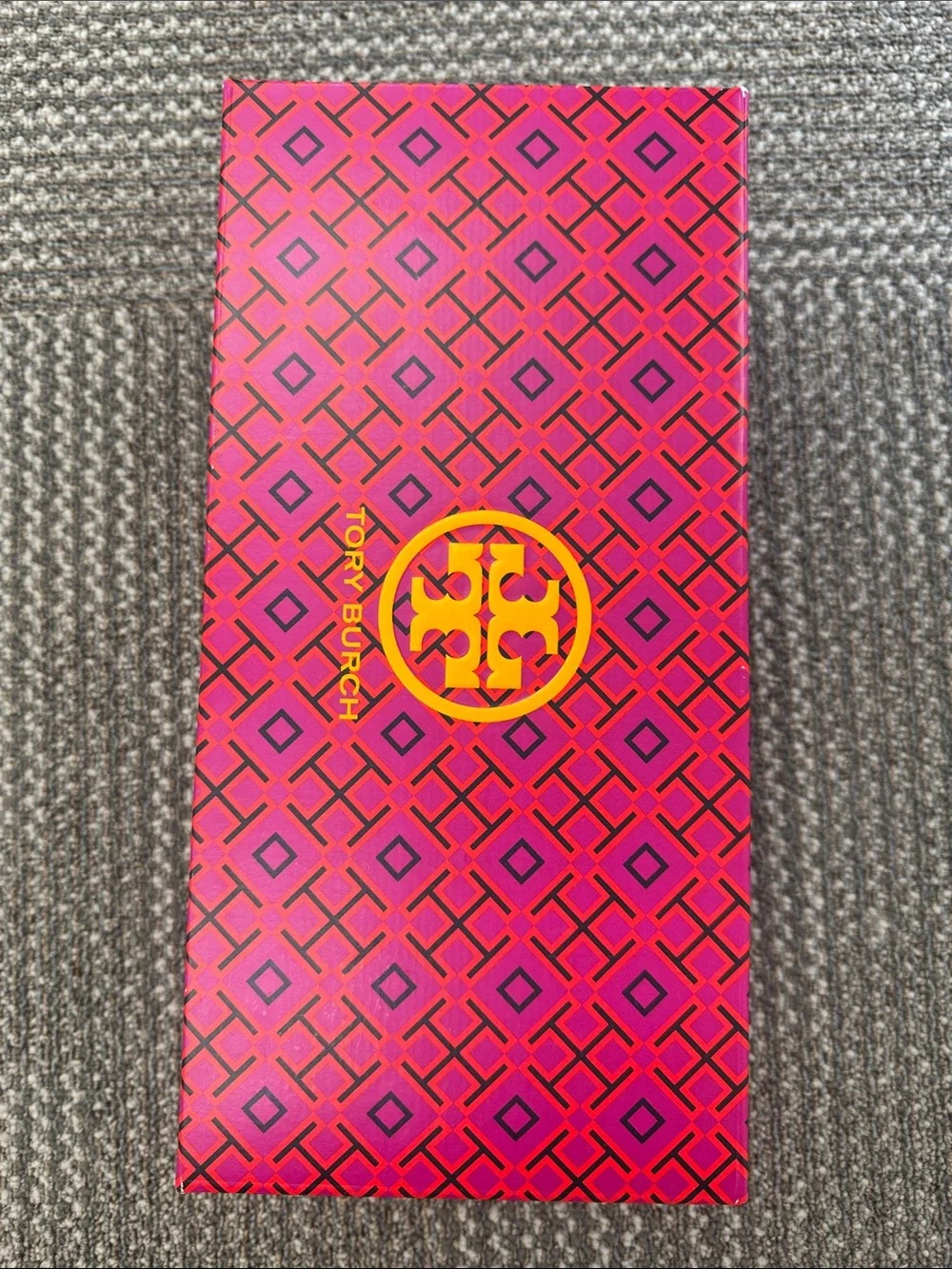 Tory Burch Cap Toe Leather Ballet Flat in Rose Pink & Perfect Black, size 10